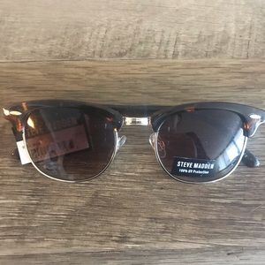 Steve Madden sunglasses